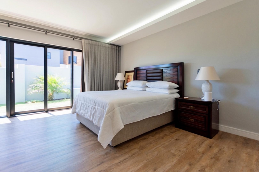 3 Bedroom Property for Sale in Calypso Beach Western Cape